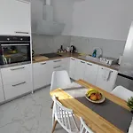 My Brand New Luxury Apartmán *